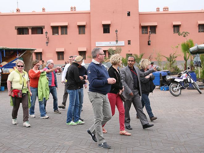 Treffpunkt vor einem der Stadttore